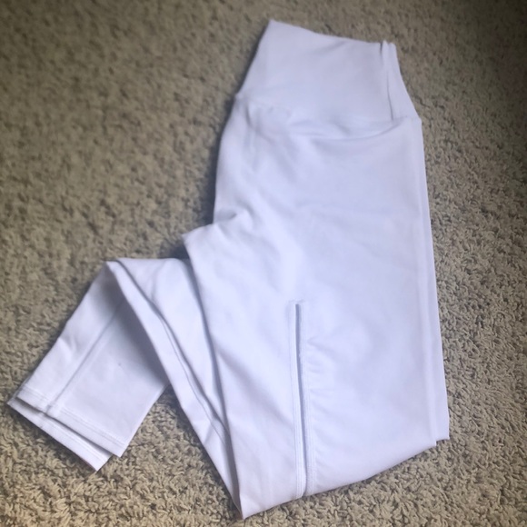 ALO Yoga Pants - NWOT Alo high waist Dash leggings